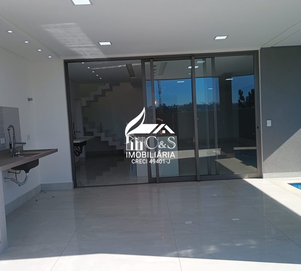 Casa à Venda Condomínio Real Park – Elegância e Espaço