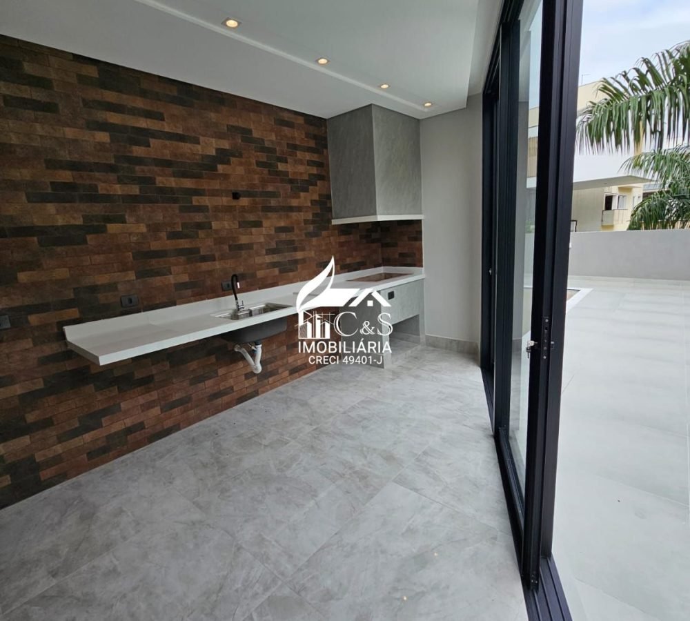 Casa à Venda Condomínio Real Park – Elegância e Natureza