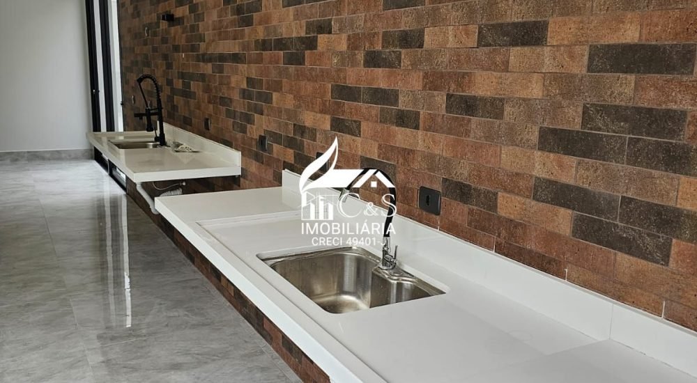 Casa à Venda Condomínio Real Park – Elegância e Natureza