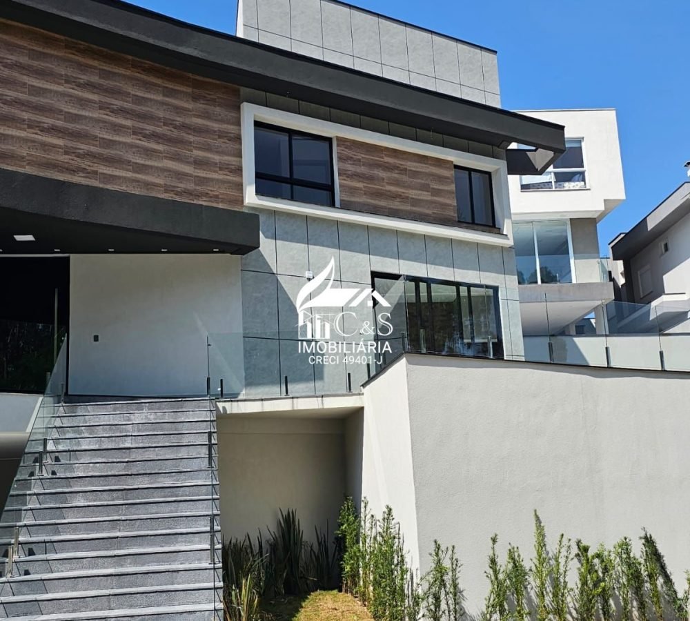 Casa à Venda Condomínio Real Park – Elegância e Natureza