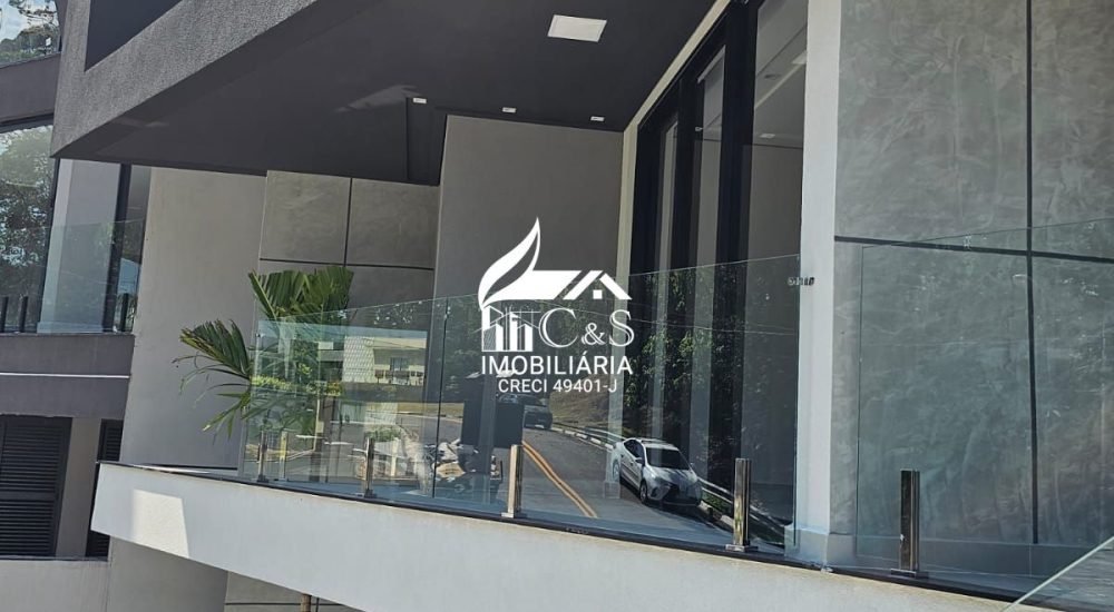 Casa à Venda Condomínio Real Park – Elegância e Natureza