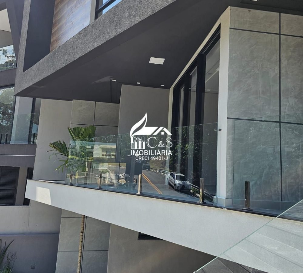 Casa à Venda Condomínio Real Park – Elegância e Natureza