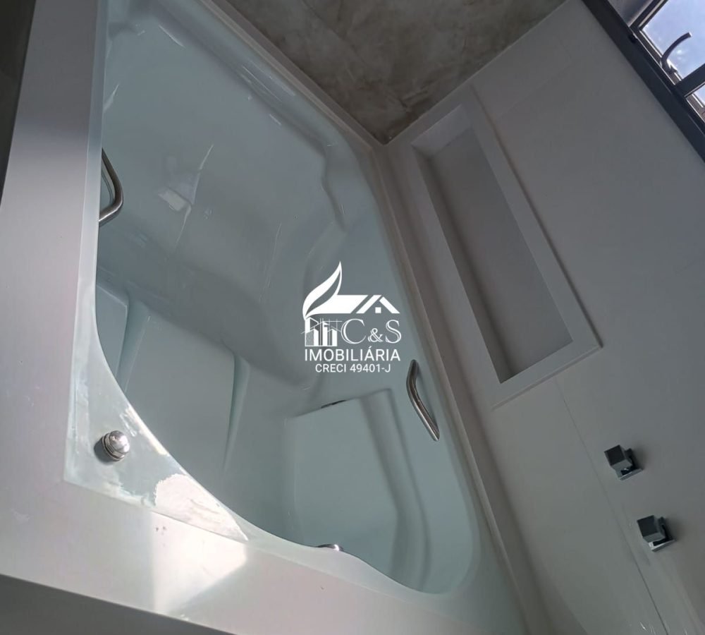 Casa à Venda Condomínio Real Park – Luxo e Espaço