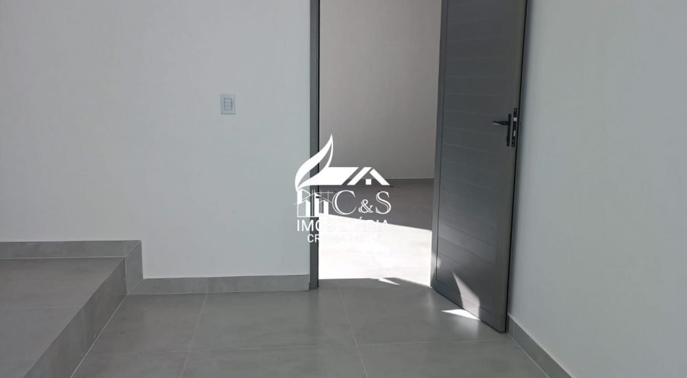 Casa à Venda Condomínio Real Park – Luxo e Espaço