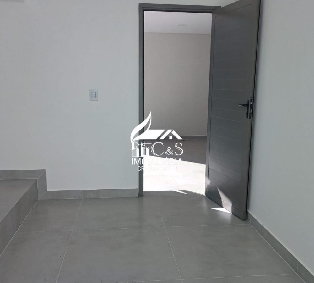 Casa à Venda Condomínio Real Park – Luxo e Espaço