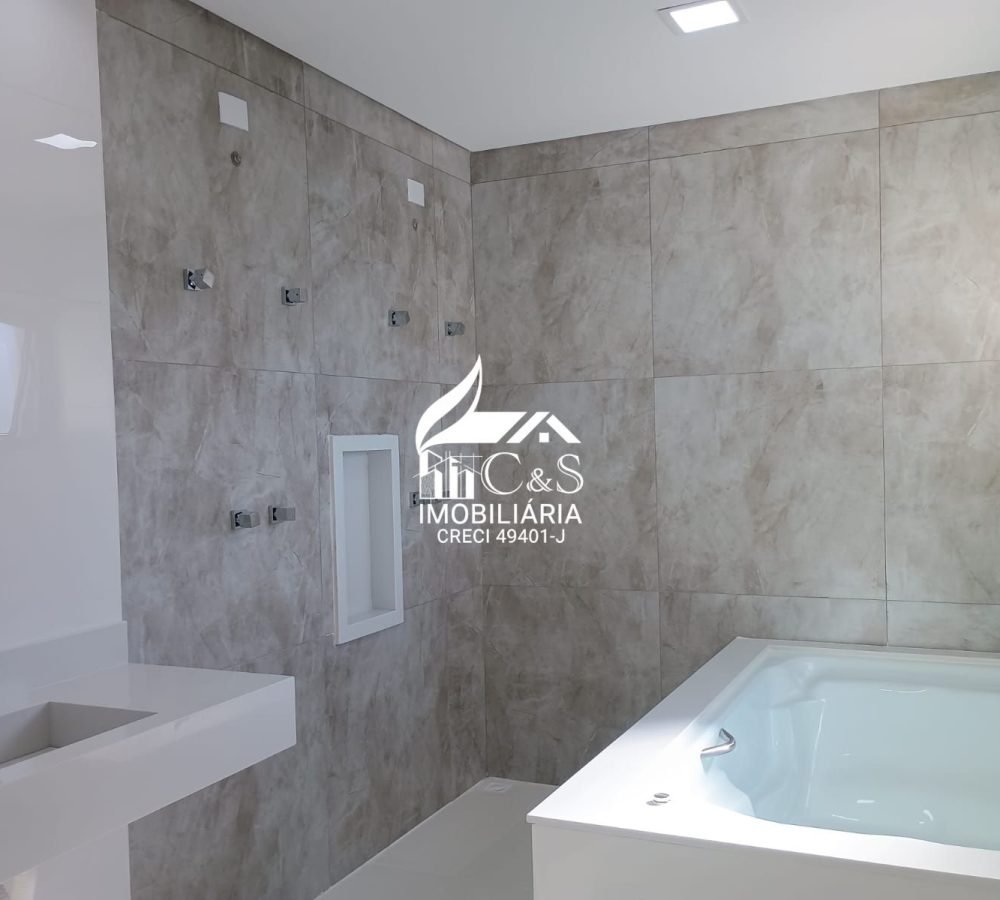 Casa à Venda Condomínio Real Park – Luxo e Espaço