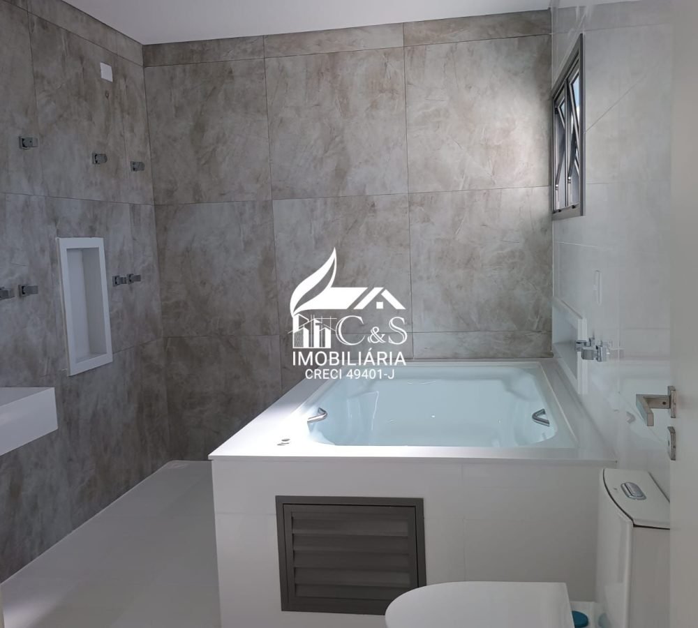 Casa à Venda Condomínio Real Park – Luxo e Espaço