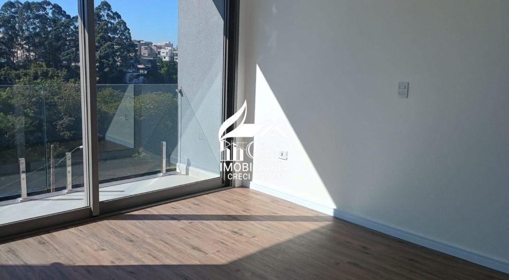 Casa à Venda Condomínio Real Park – Luxo e Espaço