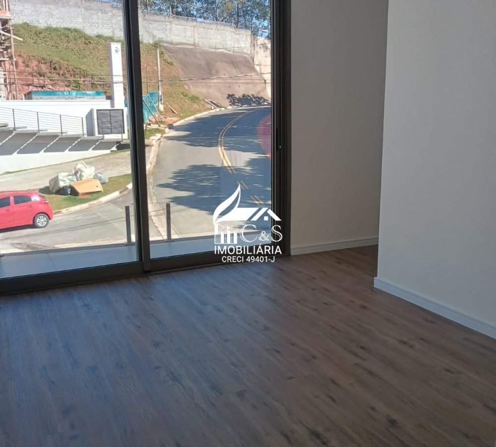 Casa à Venda Condomínio Real Park – Luxo e Espaço