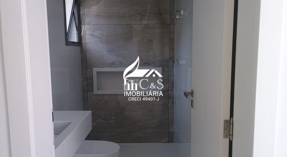 Casa à Venda Condomínio Real Park – Luxo e Espaço