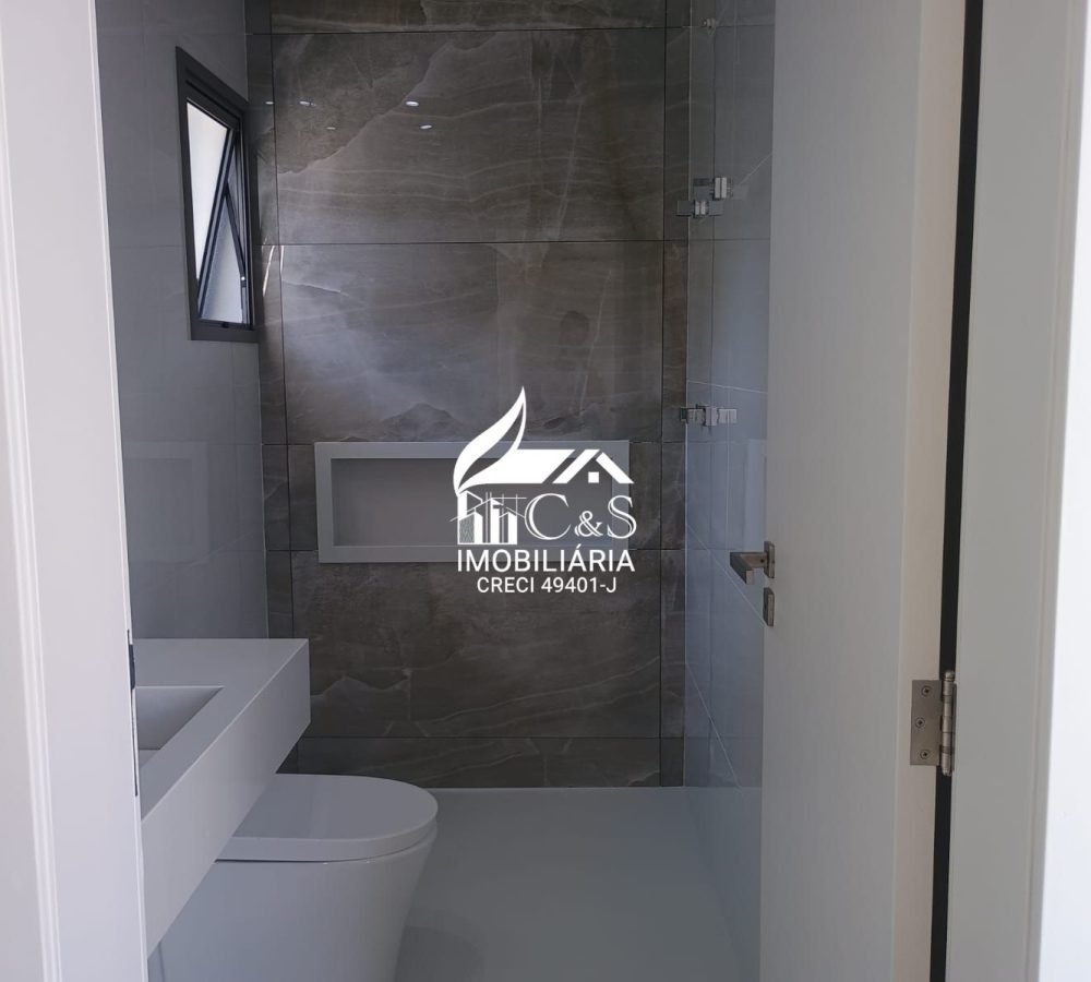 Casa à Venda Condomínio Real Park – Luxo e Espaço