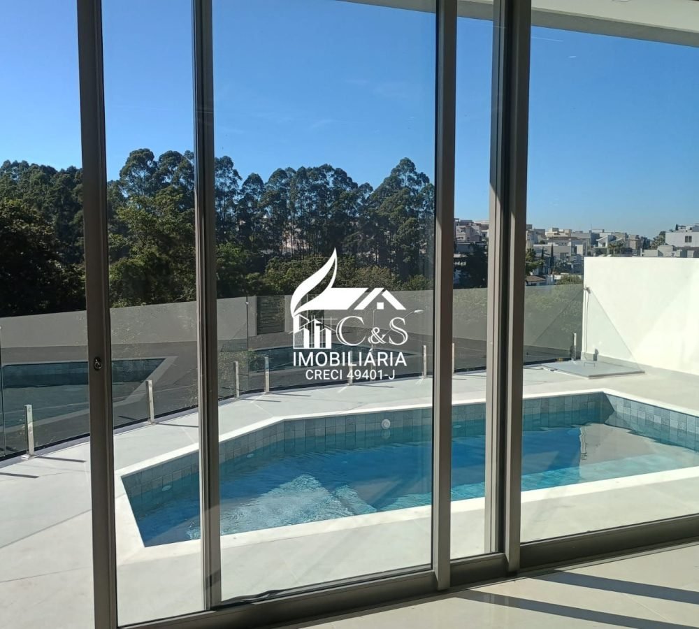 Casa à Venda Condomínio Real Park – Luxo e Espaço