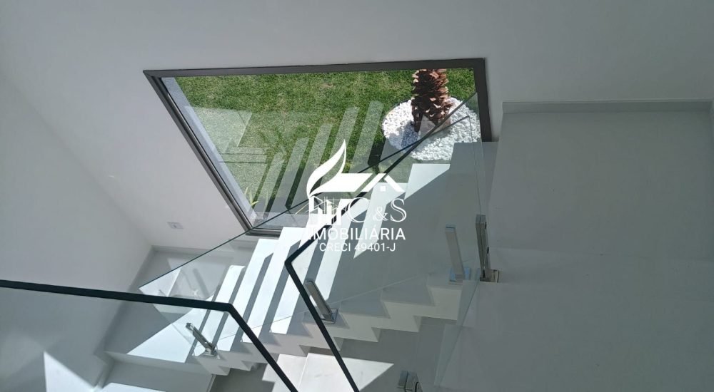 Casa à Venda Condomínio Real Park – Luxo e Espaço