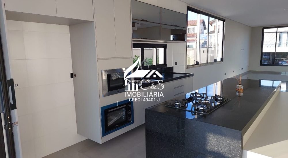 Casa 3 Suítes Arujá no Condomínio Arujazinho IV