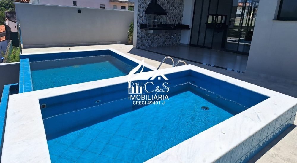 Casa 3 Suítes Arujá no Condomínio Arujazinho IV