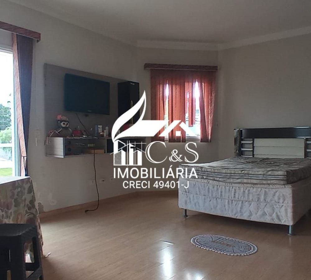 Casa com Piscina Arujá no Condomínio Arujá Ville