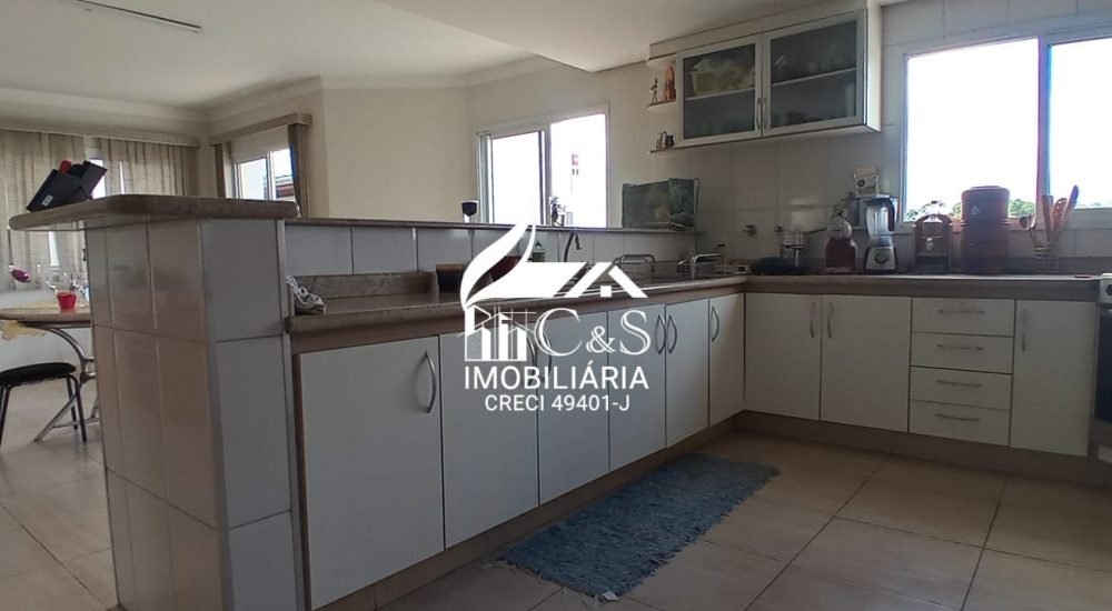 Casa com Piscina Arujá no Condomínio Arujá Ville