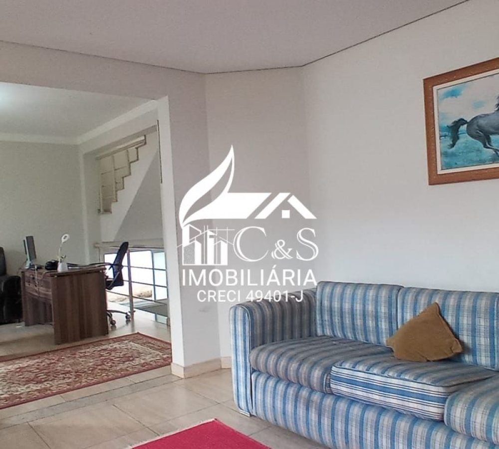 Casa com Piscina Arujá no Condomínio Arujá Ville