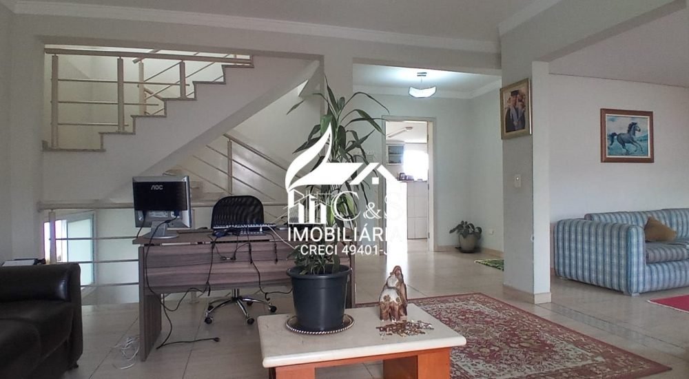 Casa com Piscina Arujá no Condomínio Arujá Ville