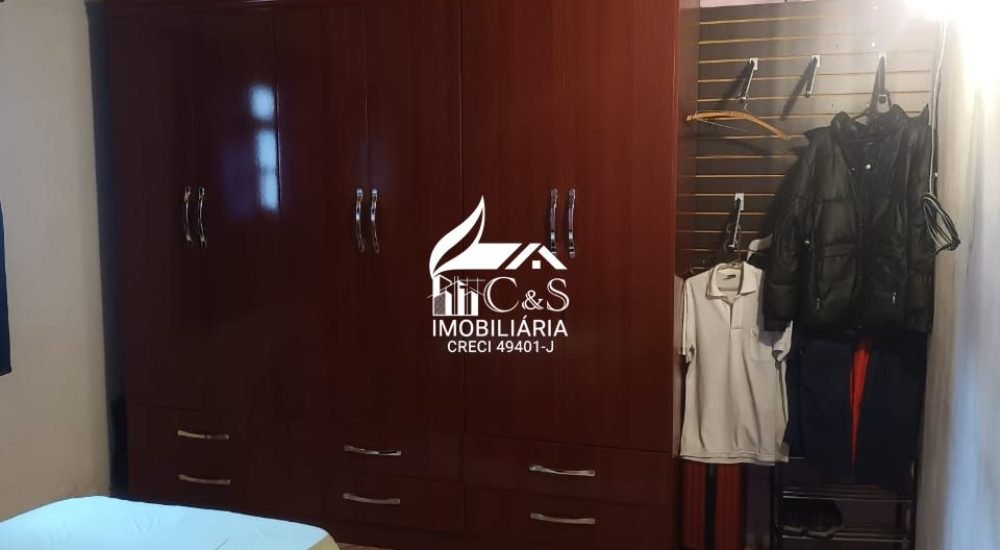 Oportunidade em Itaqua: Sobrado 4 Dorms por R$ 550 Mil