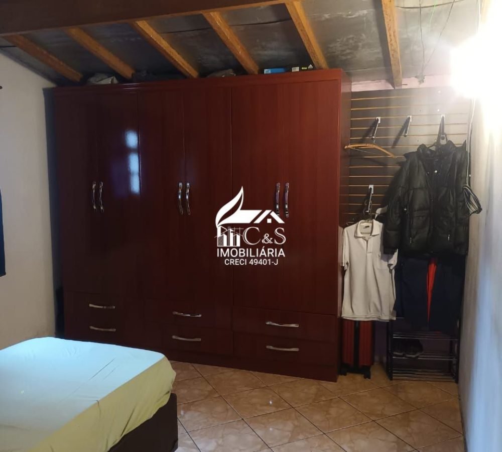 Oportunidade em Itaqua: Sobrado 4 Dorms por R$ 550 Mil