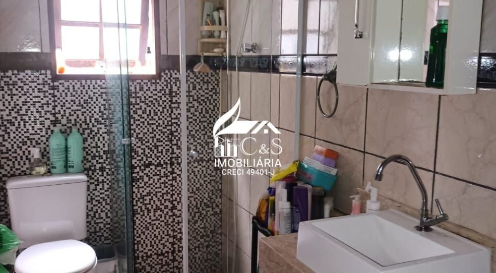 Oportunidade em Itaqua: Sobrado 4 Dorms por R$ 550 Mil