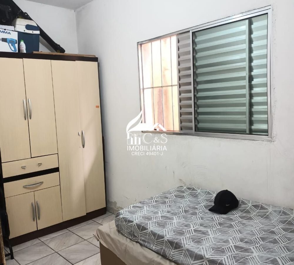 Oportunidade em Itaqua: Sobrado 4 Dorms por R$ 550 Mil