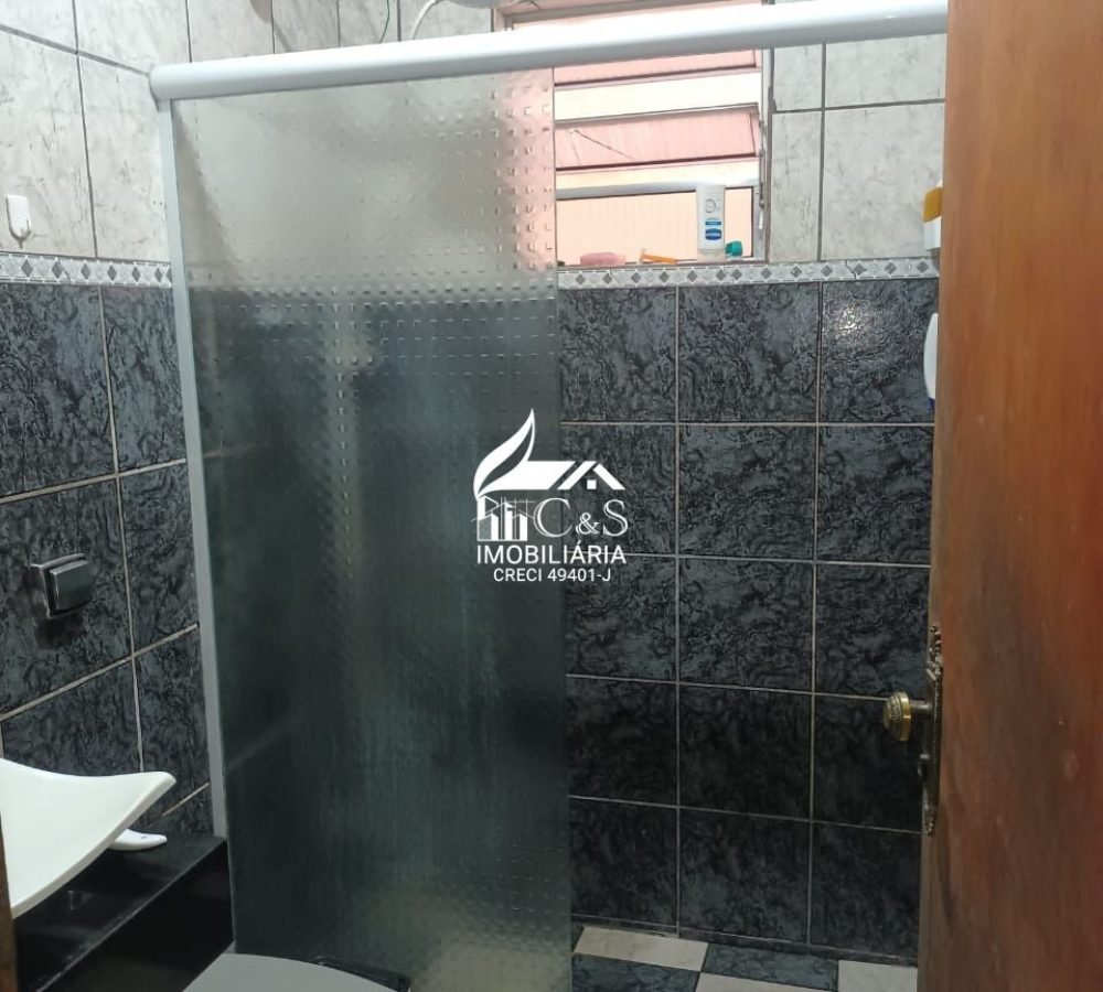 Oportunidade em Itaqua: Sobrado 4 Dorms por R$ 550 Mil