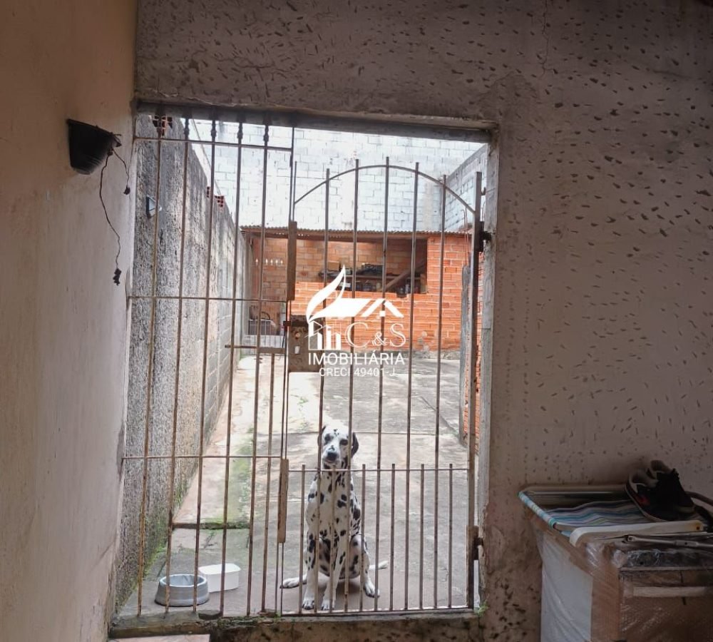 Oportunidade em Itaqua: Sobrado 4 Dorms por R$ 550 Mil