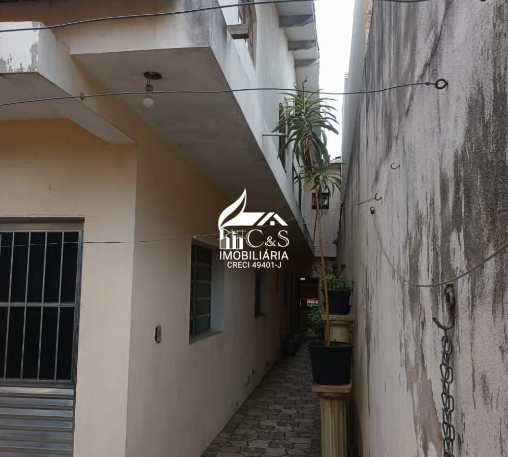 Oportunidade em Itaqua: Sobrado 4 Dorms por R$ 550 Mil