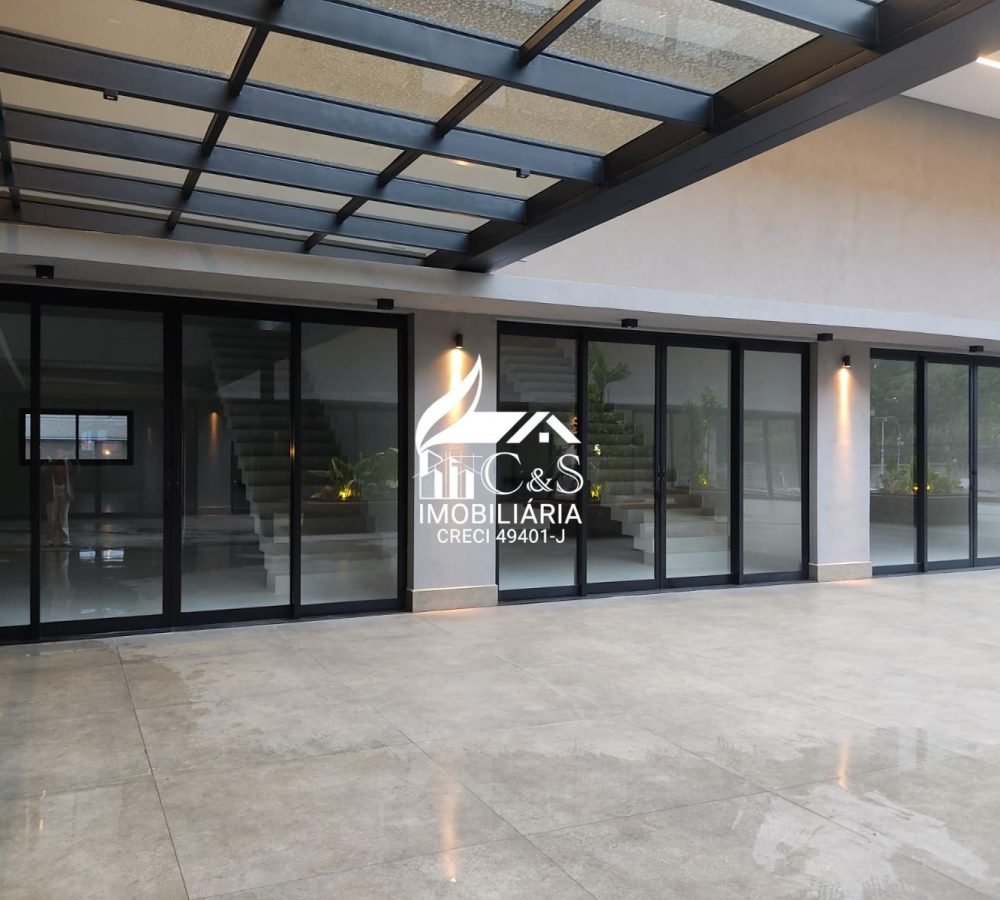 Salas Comerciais no Boulevart Arujá | 100m² com Infraestrutura