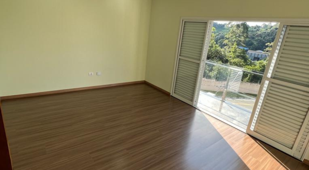 Casa à Venda Condomínio Arujá 4 - 4 Quartos