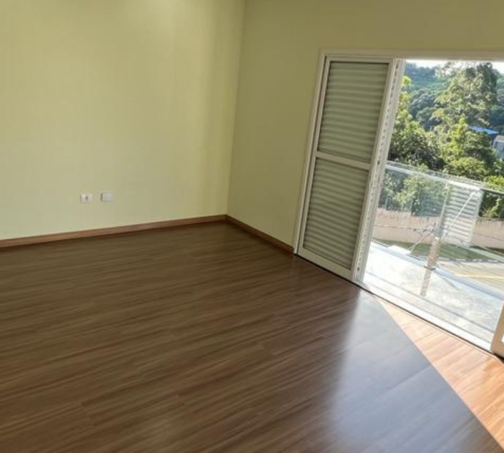 Casa à Venda Condomínio Arujá 4 - 4 Quartos