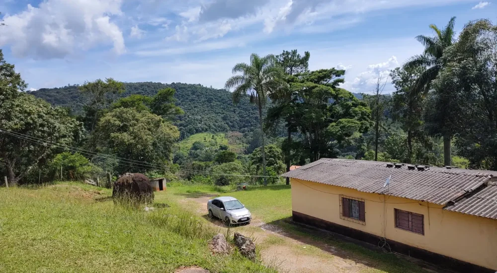 banheiro-chacara-a-venda-nazare-paulista-simples-e-funcional.jpg-14