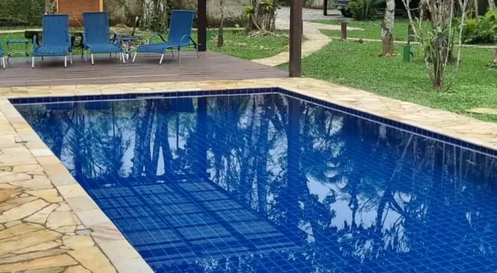 casa-250m2-camburi-piscina.jpg