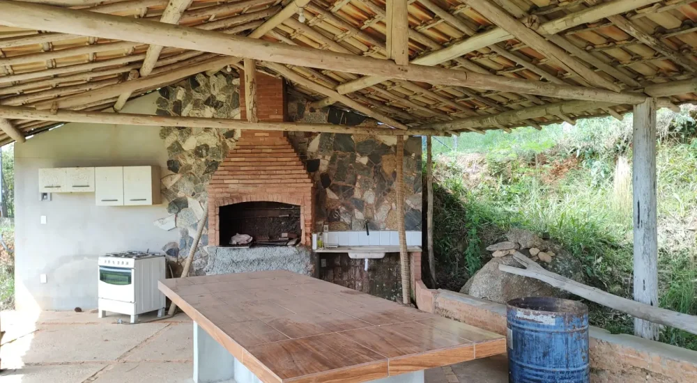 entrada-chacara-em-nazare-paulista-com-portao-estrada-do-riacho-cima.jpg-25