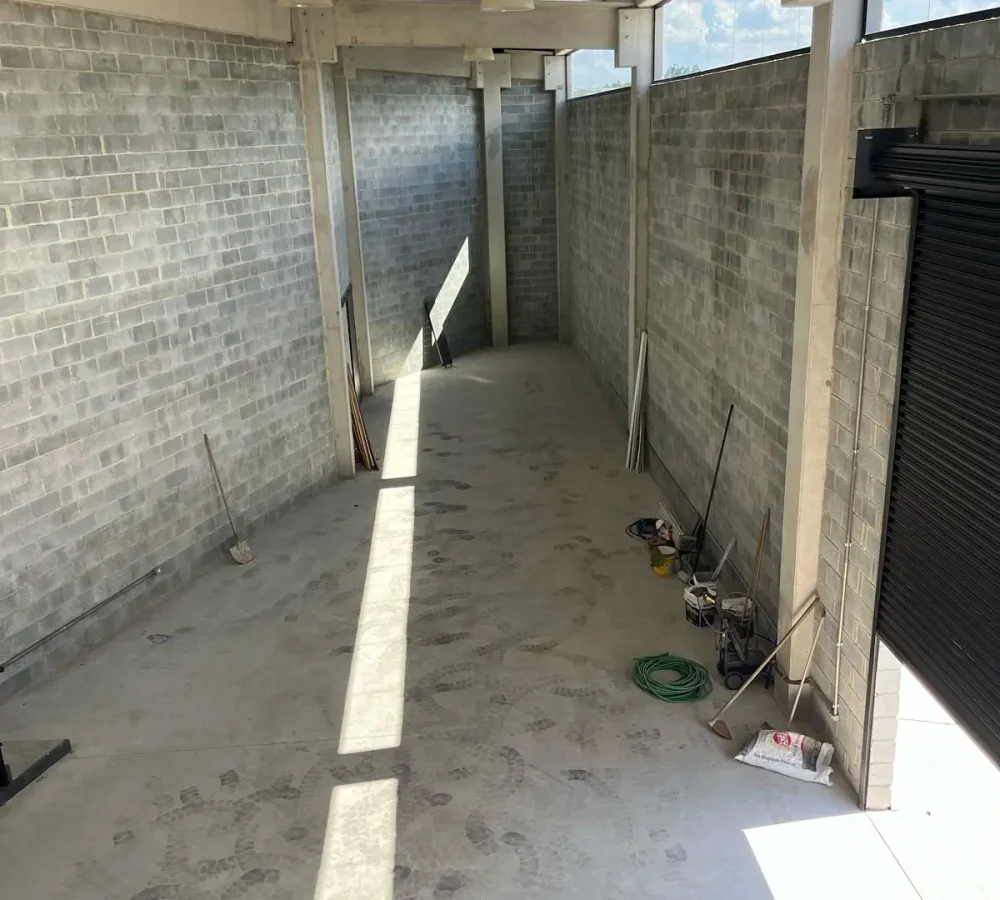 interior-entrada-galpao-300m2-mogi.jpg